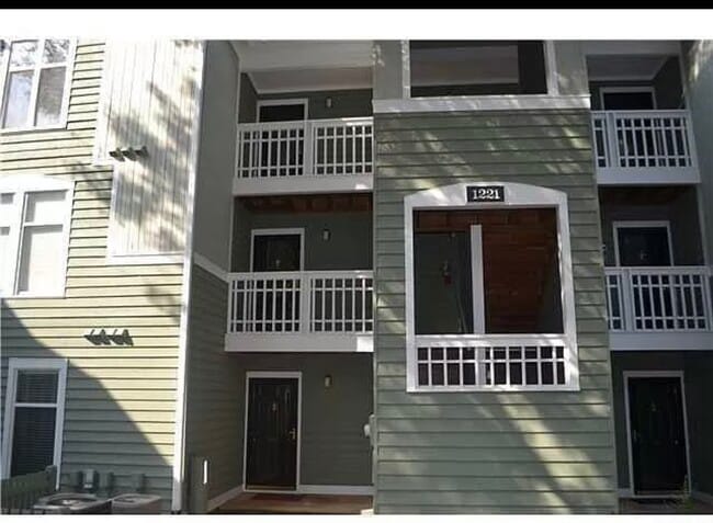 1221 Westview Ln Unidad 107