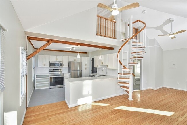 Building Photo - 21 Park St Unit 2R