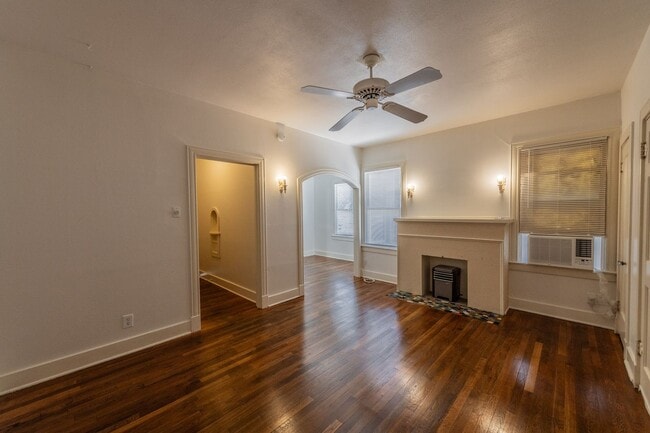 Photo - 112 E Norwood Ct Unit 02