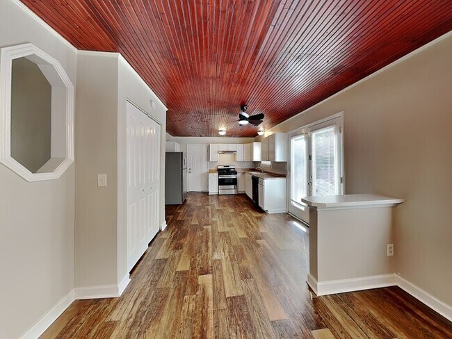 Photo - 1241 Wellhouse Walk