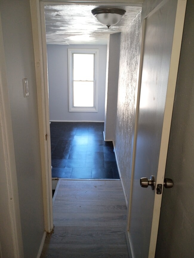 Photo - 433 Ferndale Ave Apartamentos