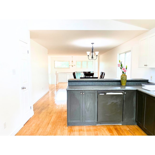 Photo - 962 Queensborough Crt