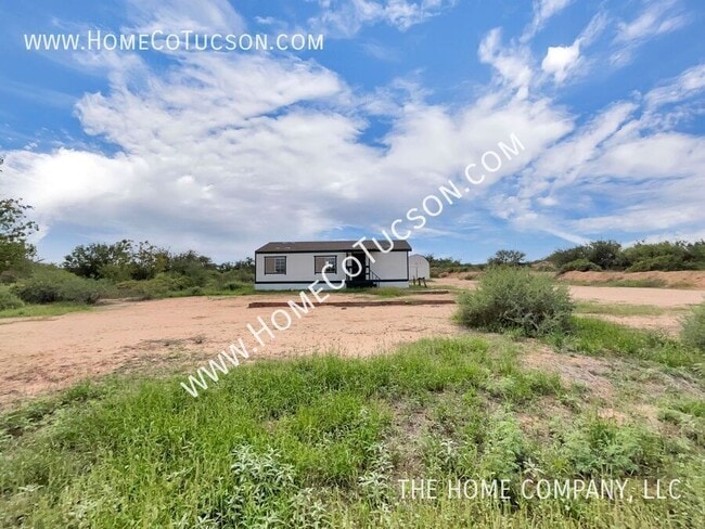 Building Photo - 1591 W Patton St