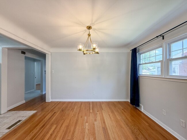 Photo - 2082 Vernier Rd