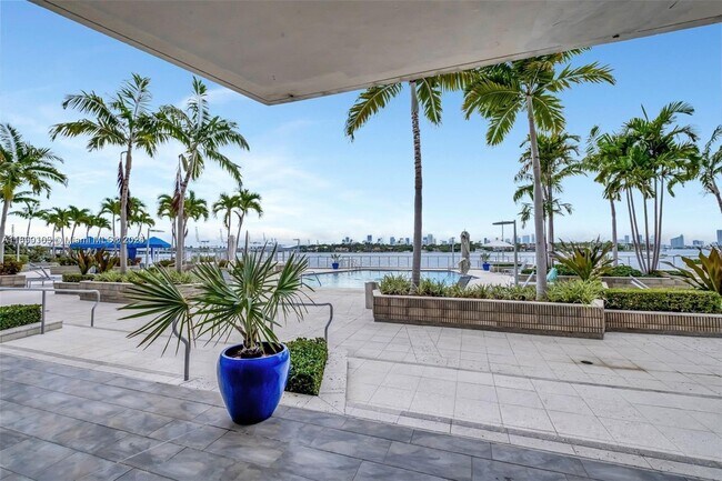 Photo - 800 West Ave Unidad 433