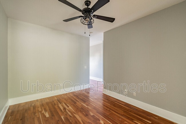 Photo - Sunkist Apartments
