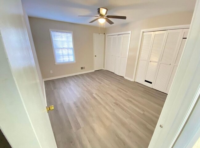 Photo - 1826 Burnham St