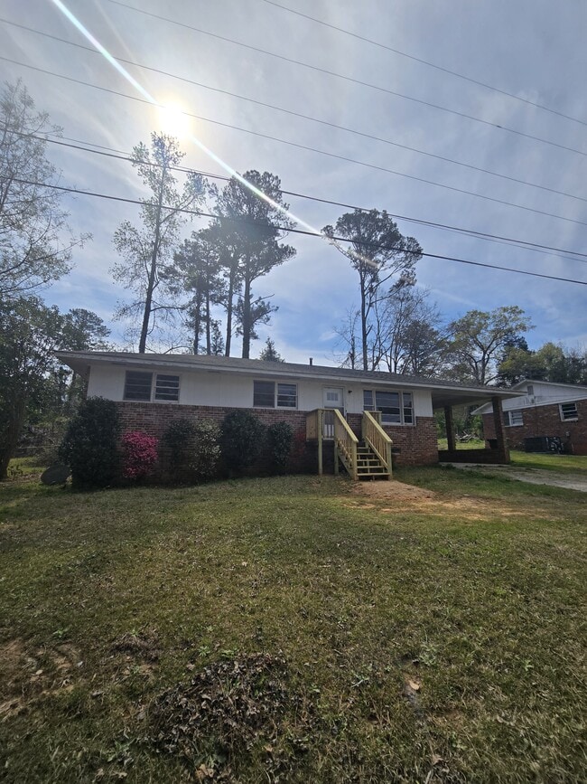 Building Photo - 314 Edward Ave