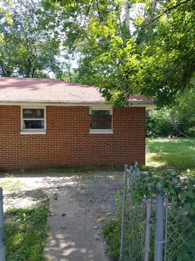 Photo - 5050 Hallows Ave