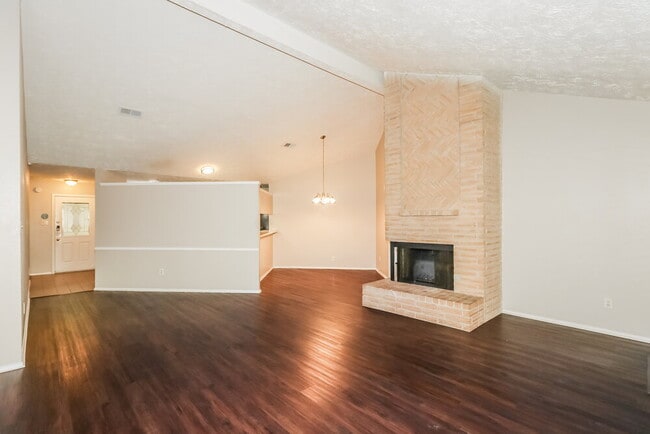 Photo - 19402 San Gabriel Dr