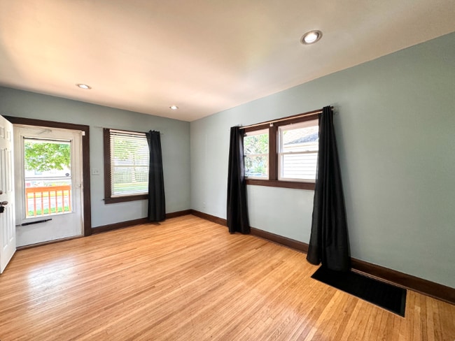 Photo - 930 Brinton Dr