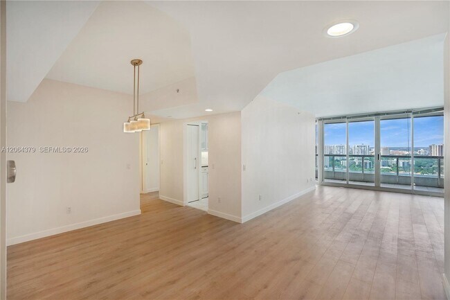 21205 Yacht Club Dr Unit 2604