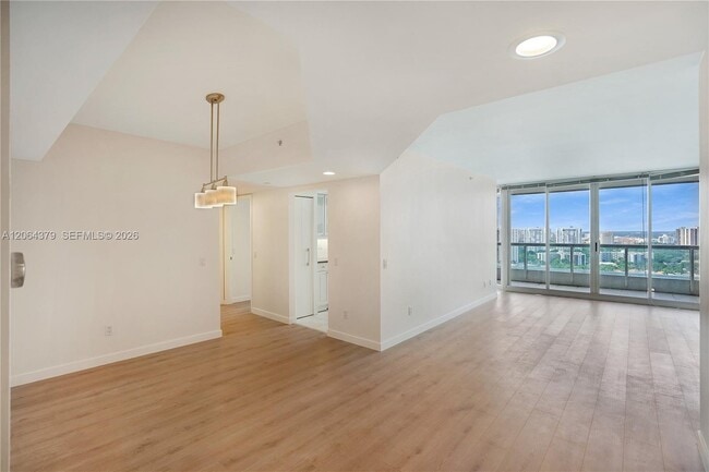 Photo - 21205 Yacht Club Dr Unit 2604