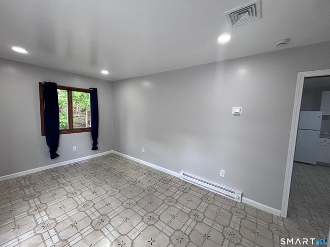 Photo - 409 Oak Ave