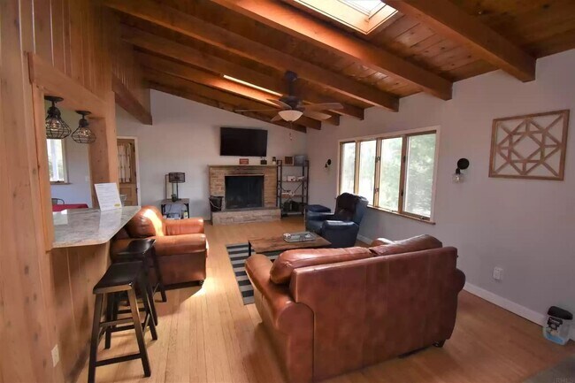 Photo - "Hoosier Daddy"- This fully furnished, tur...