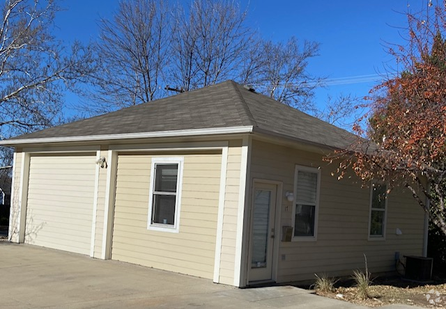 Building Photo - 2201 Westdale Rd Rental