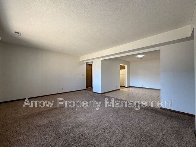 Photo - 3831 S 46th St Unit 1