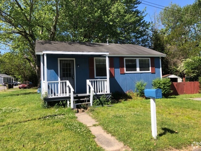 Building Photo - 2 Bedroom Rental