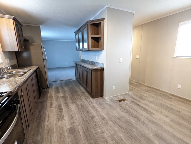 Photo - 630 Oregon St