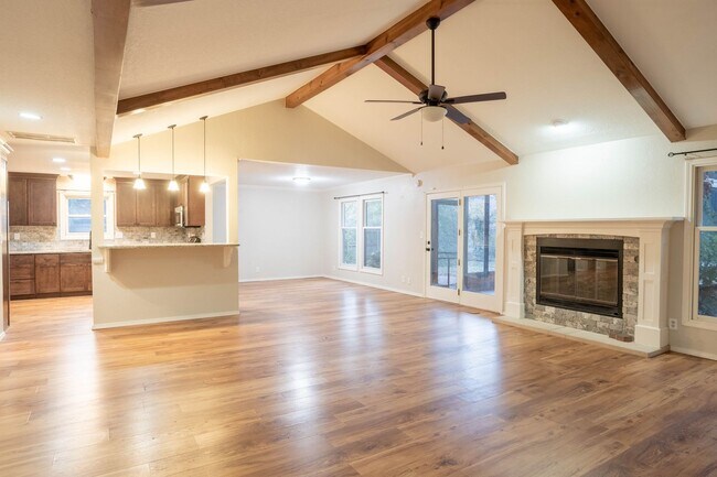 Photo - 4 Bed | 3 Bath in Central Tulsa!