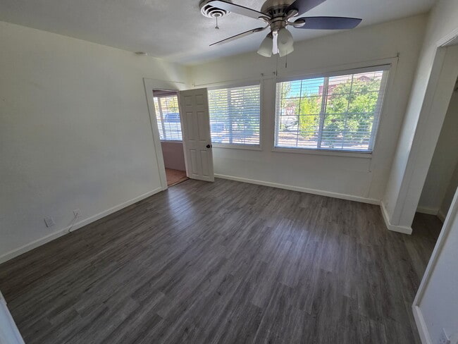 Photo - 742 Bourn Dr