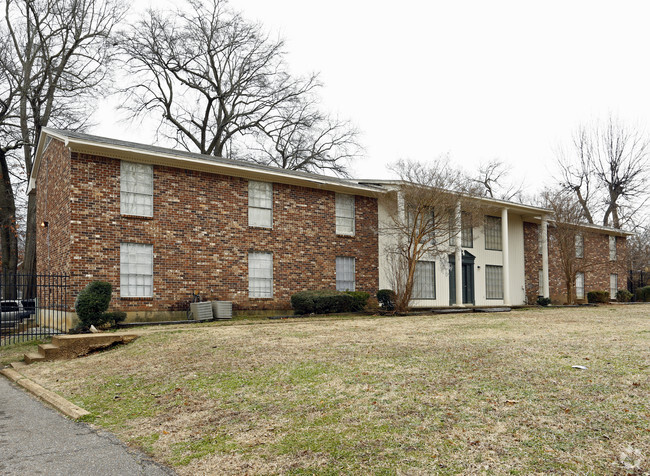 Building Photo - Colonial Village Apartments