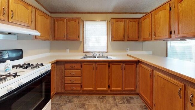 Building Photo - 138 American Ave