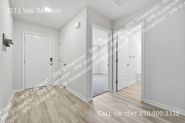 Photo - 3111 Van Day Way