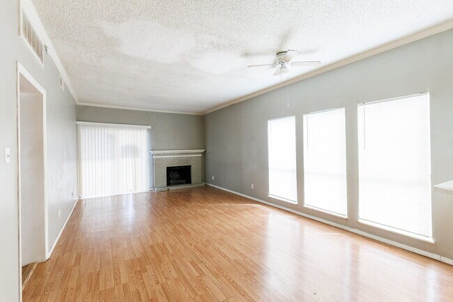 Photo - Extra Large 2 Bedroom 2 Bathroom Just South of Loop 289