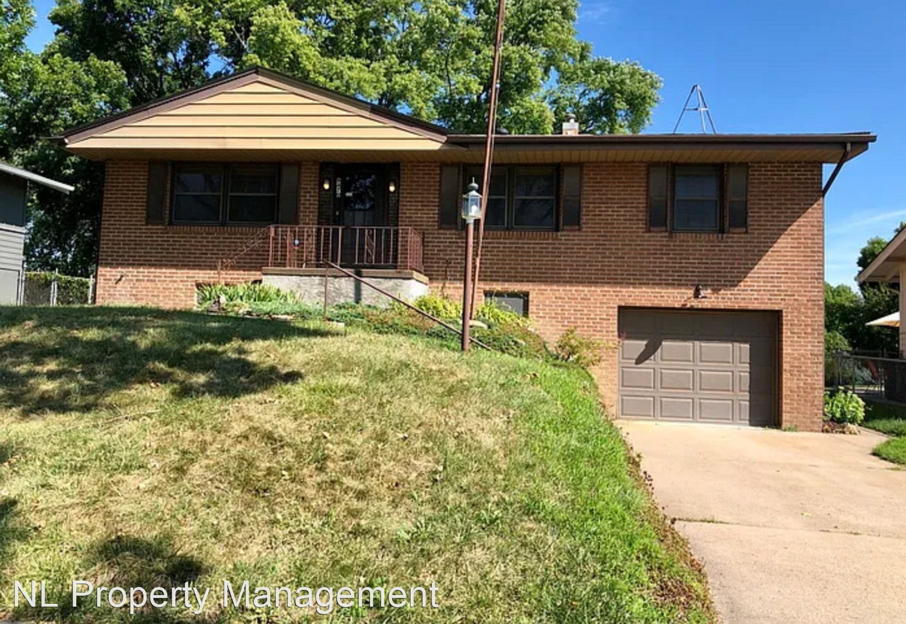 3 br, 2 bath House - 9470 Maple Street - 3 br, 2 bath House - 9470 Maple Street