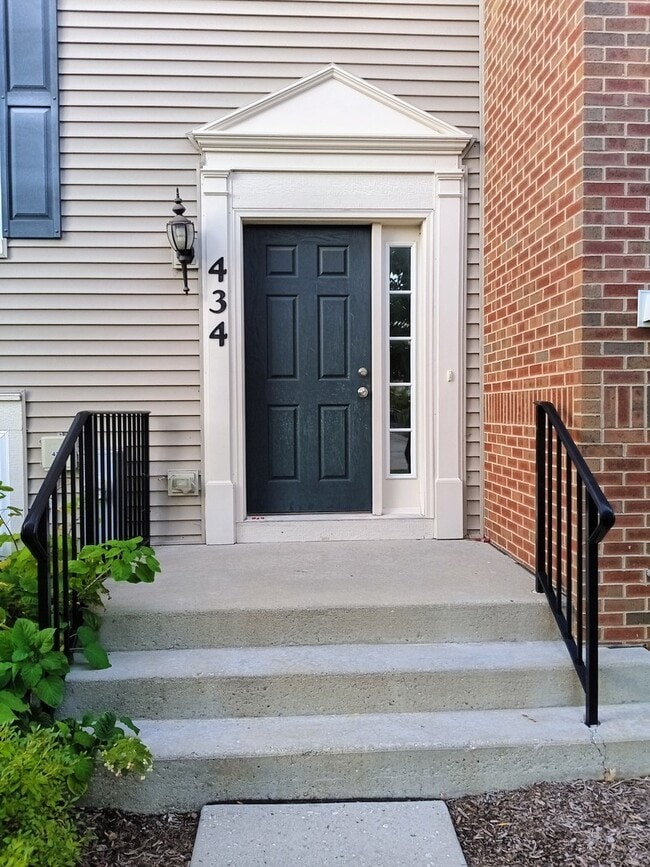 Photo - 434 Town Center Blvd