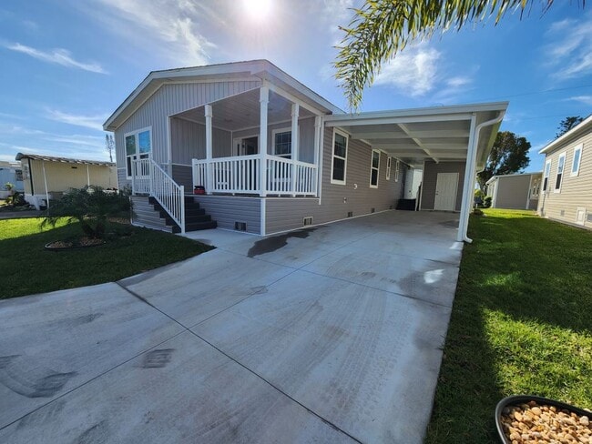 Photo - 521 Eland Dr