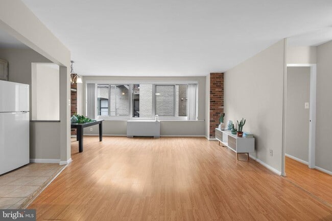 Building Photo - 1330 New Hampshire Ave NW Unit 415