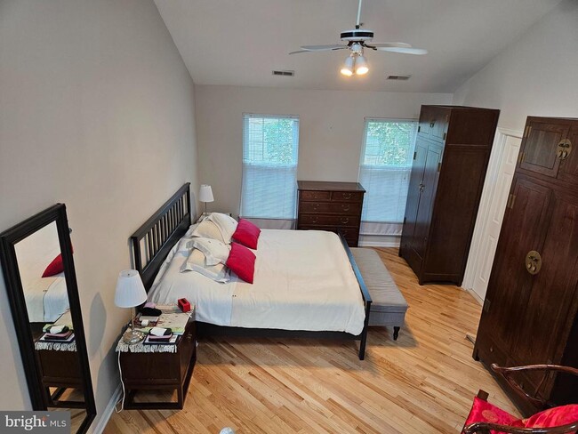 Photo - 9659 Athens Pl
