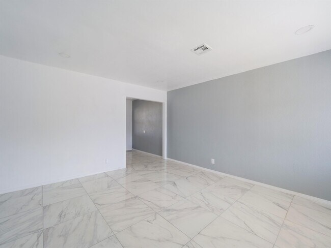 Photo - 8516 Mt Everest Dr