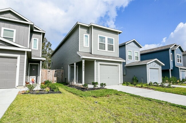 Building Photo - 21325 Carosella Dr