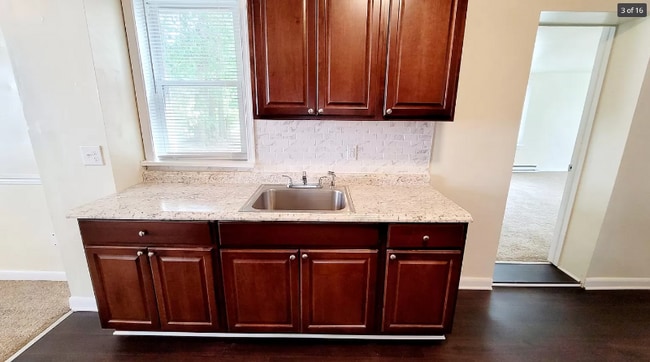 Photo - 1306 Bowen St