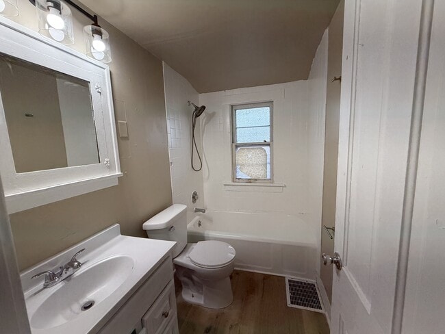 Photo - 708 N 10th St