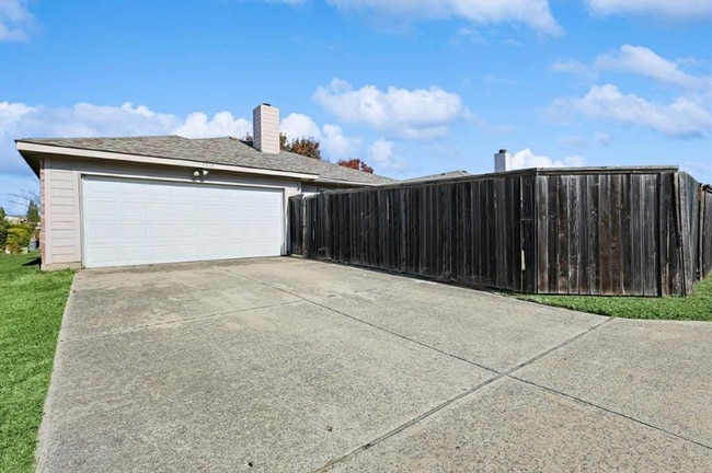 Photo - 2518 Concordant Trail