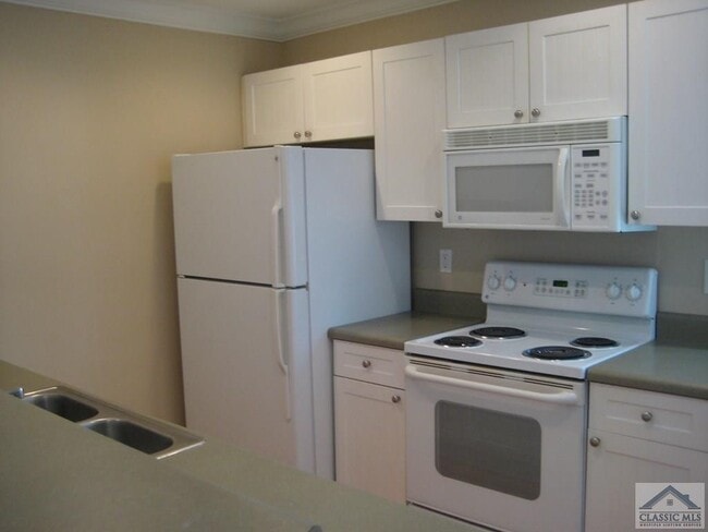 Photo - PRE-LEASING FOR AUGUST 2026!