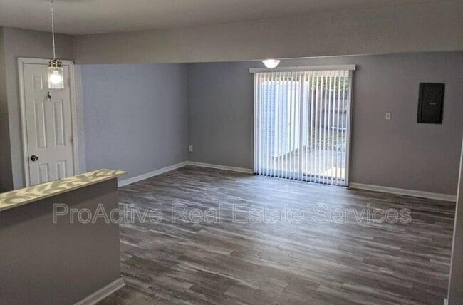 Photo - 701 Arthur Ave