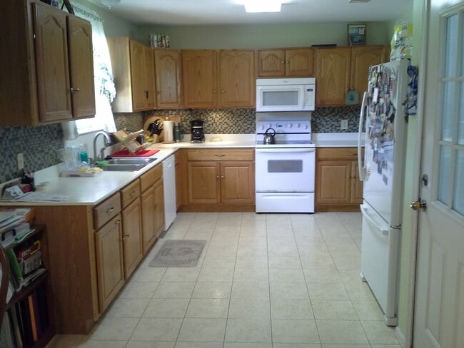 Photo - 211 N Ridge Dr