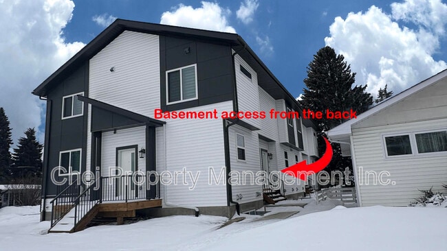 Building Photo - 10698-10661 61 St NW Unit Low