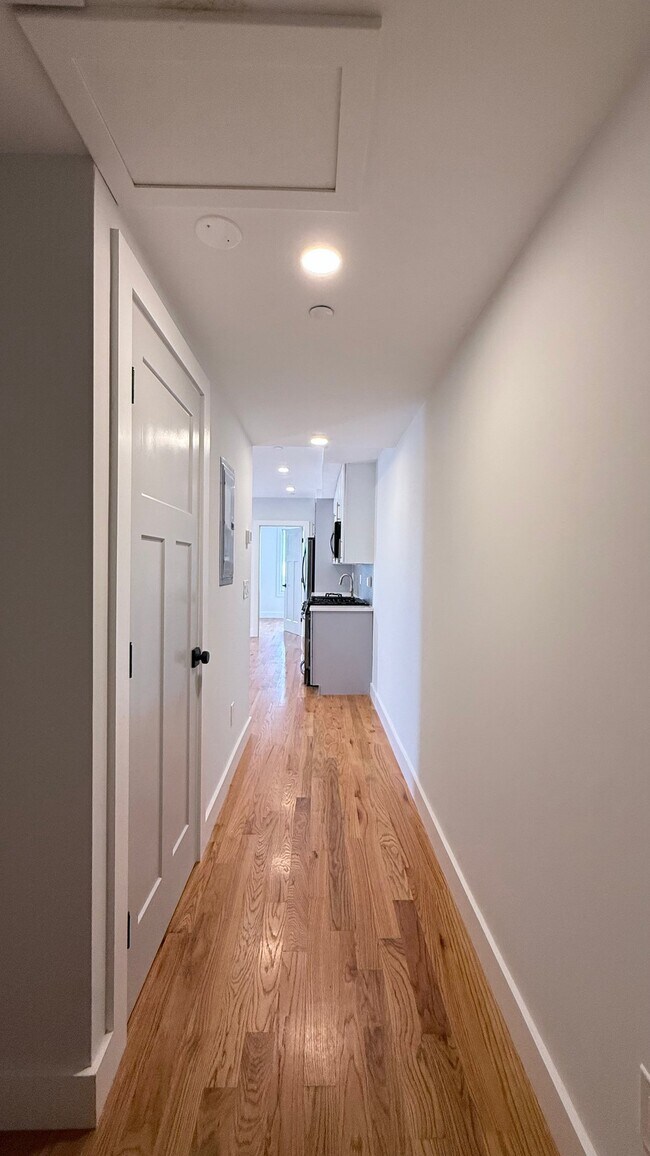 97 Condor St Unit 5