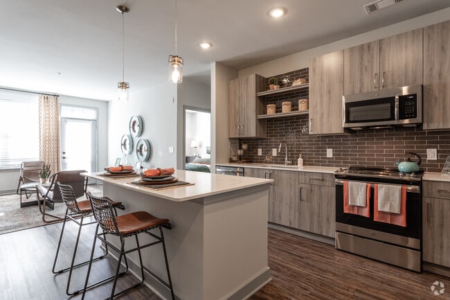 2BR, 2BA - 1,027 SF
