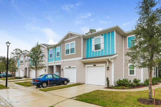 Photo - 7419 Palm Hills Dr