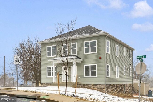 Photo - 406 W Green St Apartment Unit A