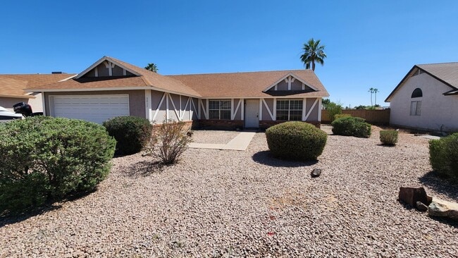 4 bedroom, 2 bath Chandler Home - 4 bedroom, 2 bath Chandler Home