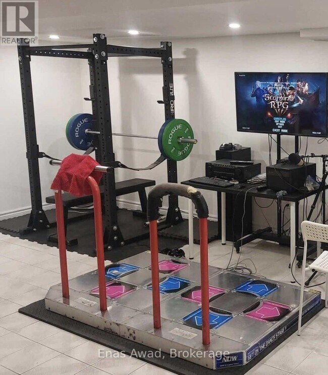 Photo - 312 Strathmore Blvd