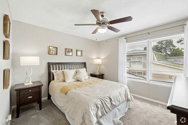 Townhome - 3BR, 2BA - 1,222SF - Third Bedroom